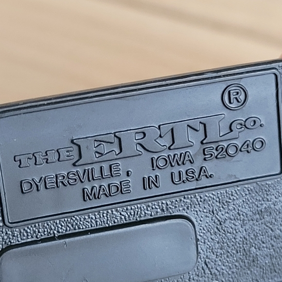 Smurfette Ertl Die Cast Red Metallic Car 1982 - Picture 6 of 7